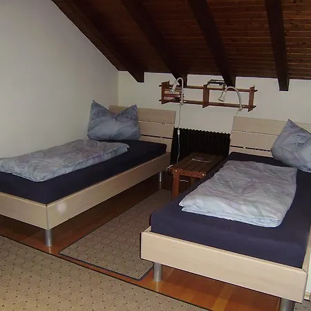 Апартаменты Haus Rosch *